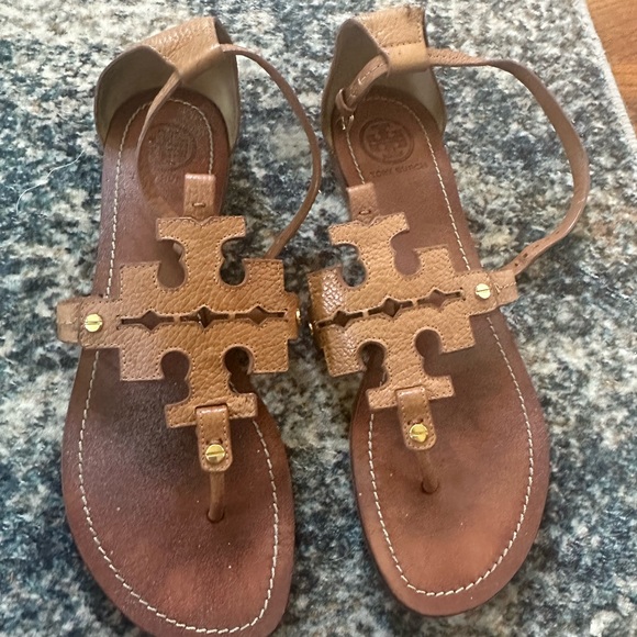tory burch large emblem sandals - Picture 1 of 2